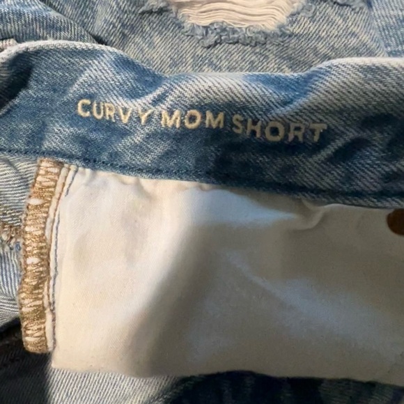 American Eagle Light Wash Distressed Curvy Mom Denim Short - Picture 9 of 11